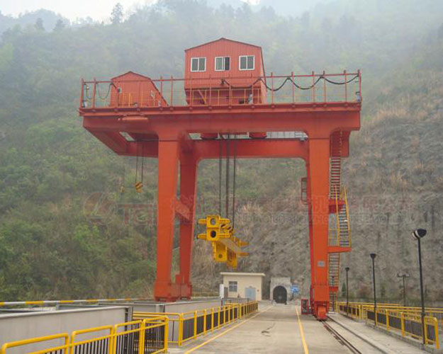 水電站門(mén)式