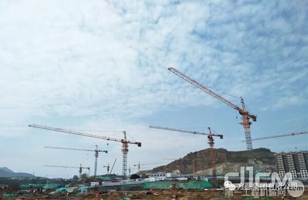 方圓塔機施工現(xiàn)場