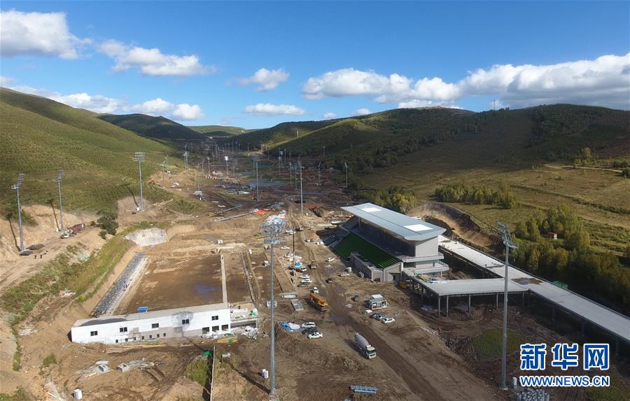 （體育&middot;圖文互動）（4）冬奧會張家口賽區(qū)：國家冬季兩項(xiàng)中心和國家越野滑雪中心完工