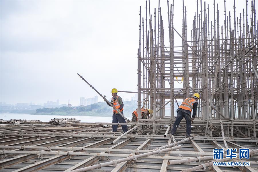 （社會）（2）重慶嘉陵江磁井段防洪護岸綜合整治工程三標段加緊施工