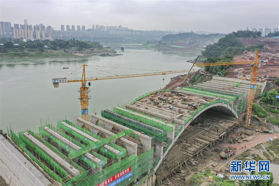 （社會）（1）重慶嘉陵江磁井段防洪護岸綜合整治工程三標段加緊施工