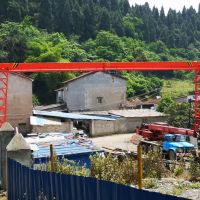 興山縣龍門吊起重機(jī)各種型號起重機(jī)，行吊廠家直銷