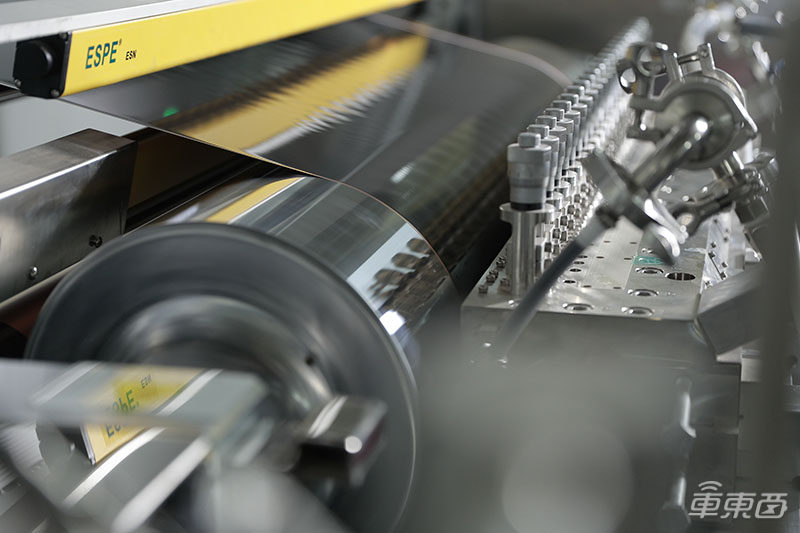 蔚來(lái)明年量產(chǎn)，寧德時(shí)代還需十年！揭秘固態(tài)電池量產(chǎn)之謎