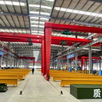 湖北省宜昌市西陵區(qū)半門式龍門吊起重機，龍門吊，行吊