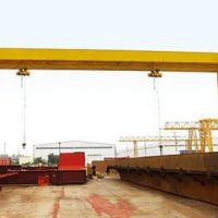 福州輪胎式起重機(jī)