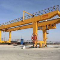 成都門架式起重機